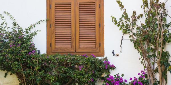 Puertas y Ventanas Aislantes de Aluminio / PVC Esplugues de Llobregat · Contraventanas y Persianas a Medida